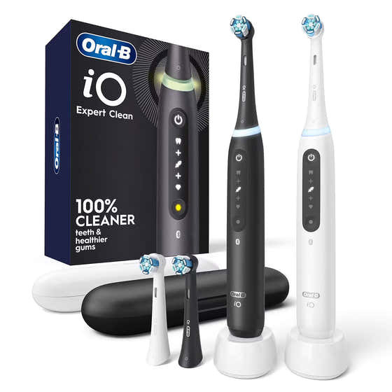 Oral-B iO Series 5 Rechargeable Toothbrush Twin Pack | Oral B - Value pack